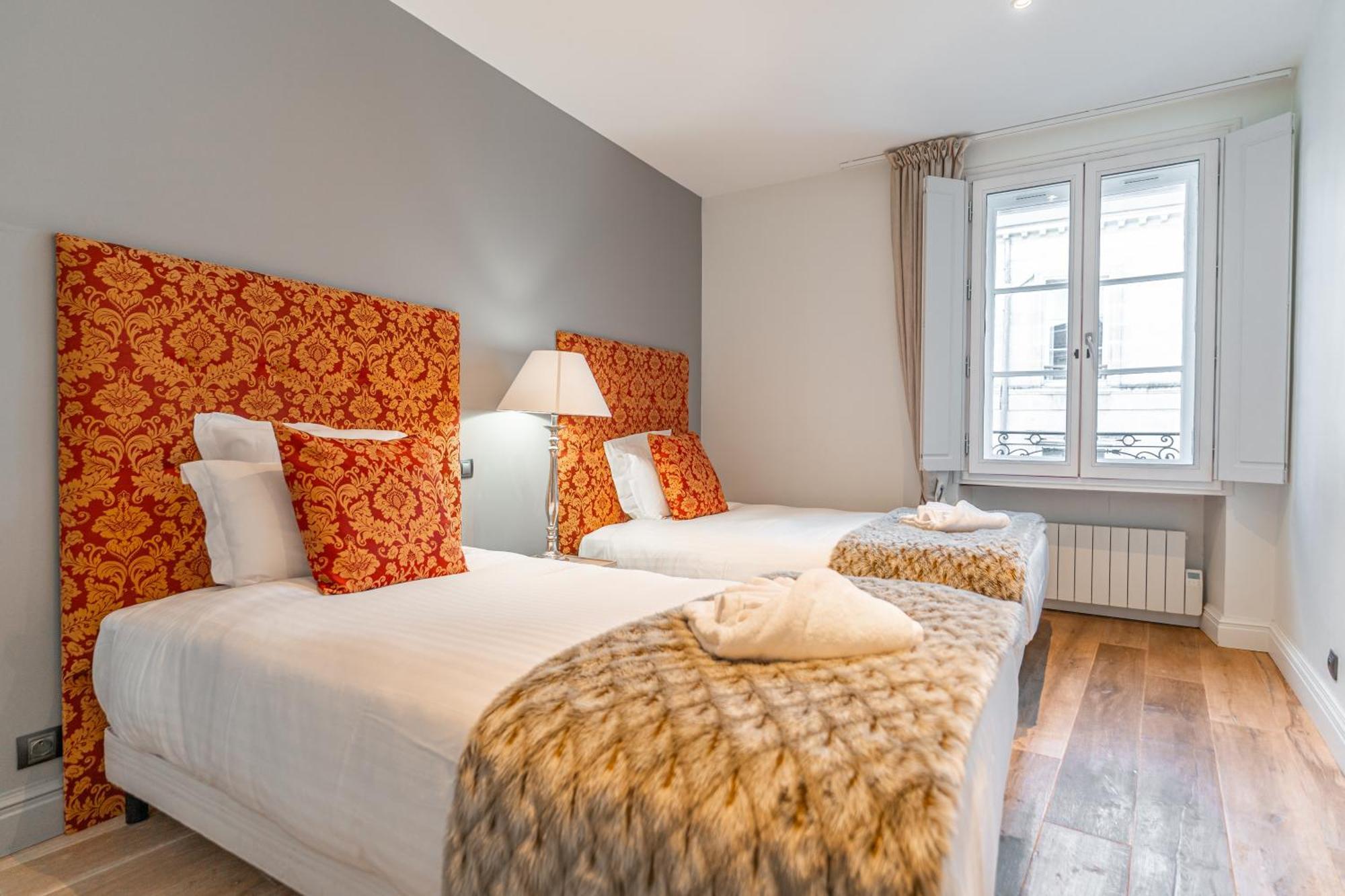 Superbe Appartement De 2 Chambres Au Coeur Du Quartier Gambetta Bordeaux Luaran gambar